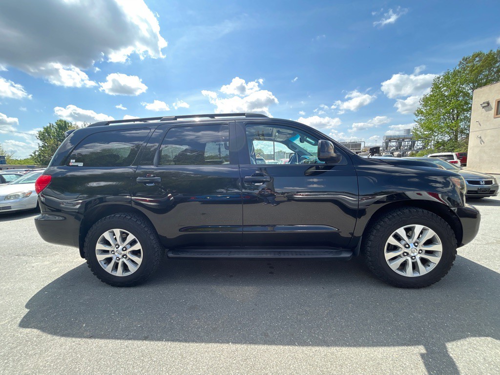 2013 Toyota Sequoia Image 4