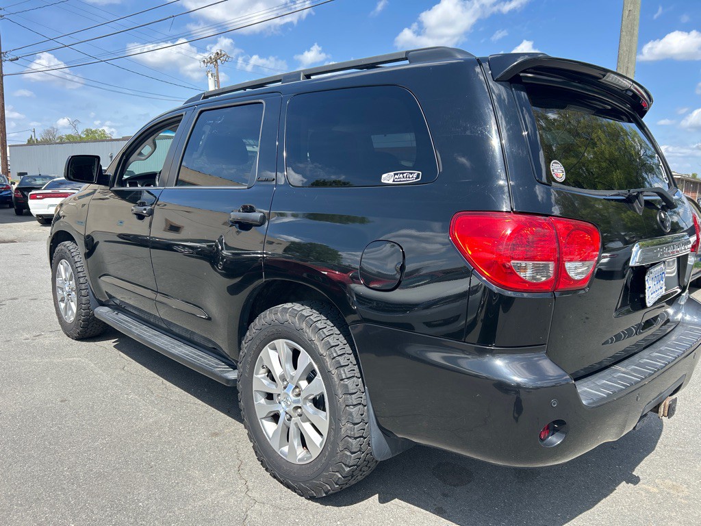 2013 Toyota Sequoia Image 7