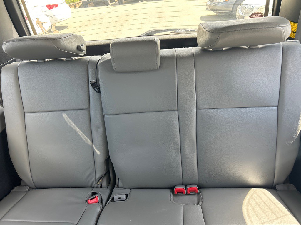 2013 Toyota Sequoia Image 14