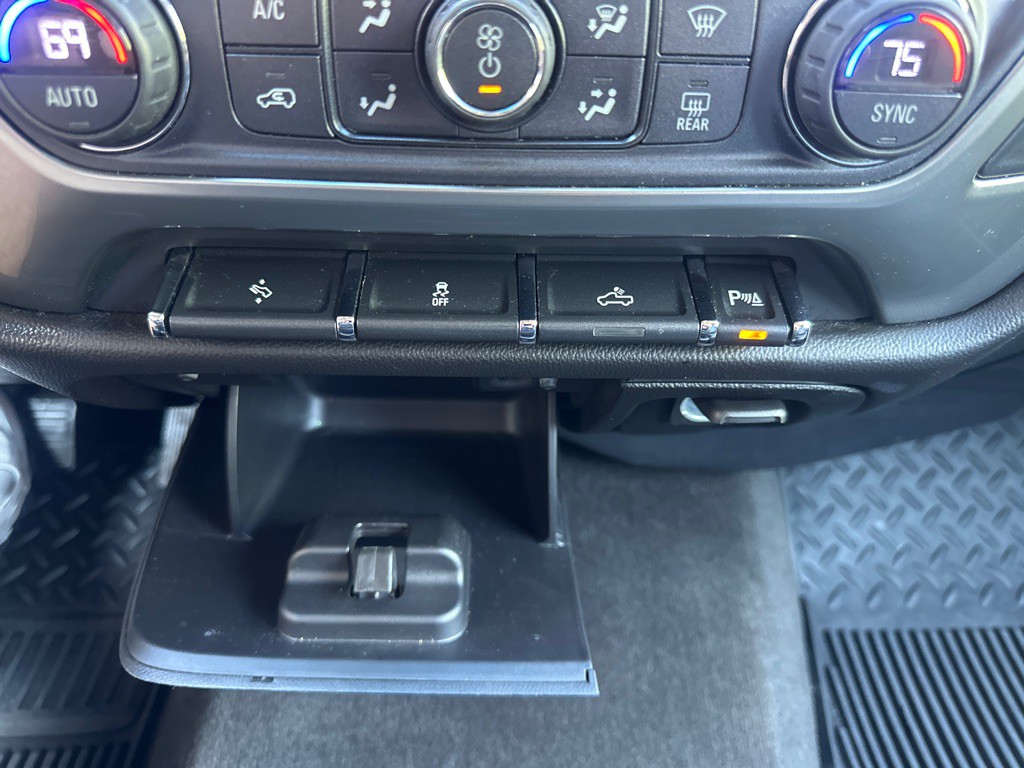 2015 Chevrolet Silverado 1500 Image 21