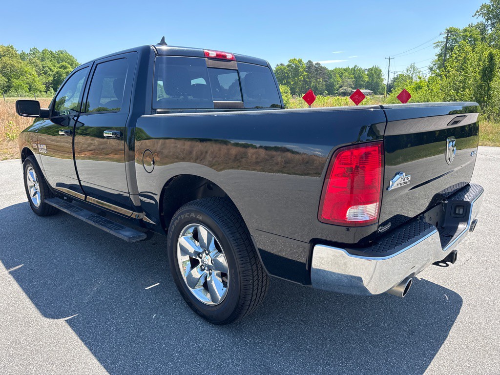2014 RAM 1500 Image 3