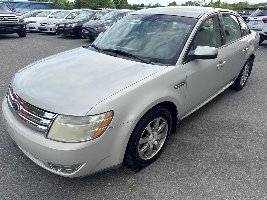 2008 Ford Taurus Image 2