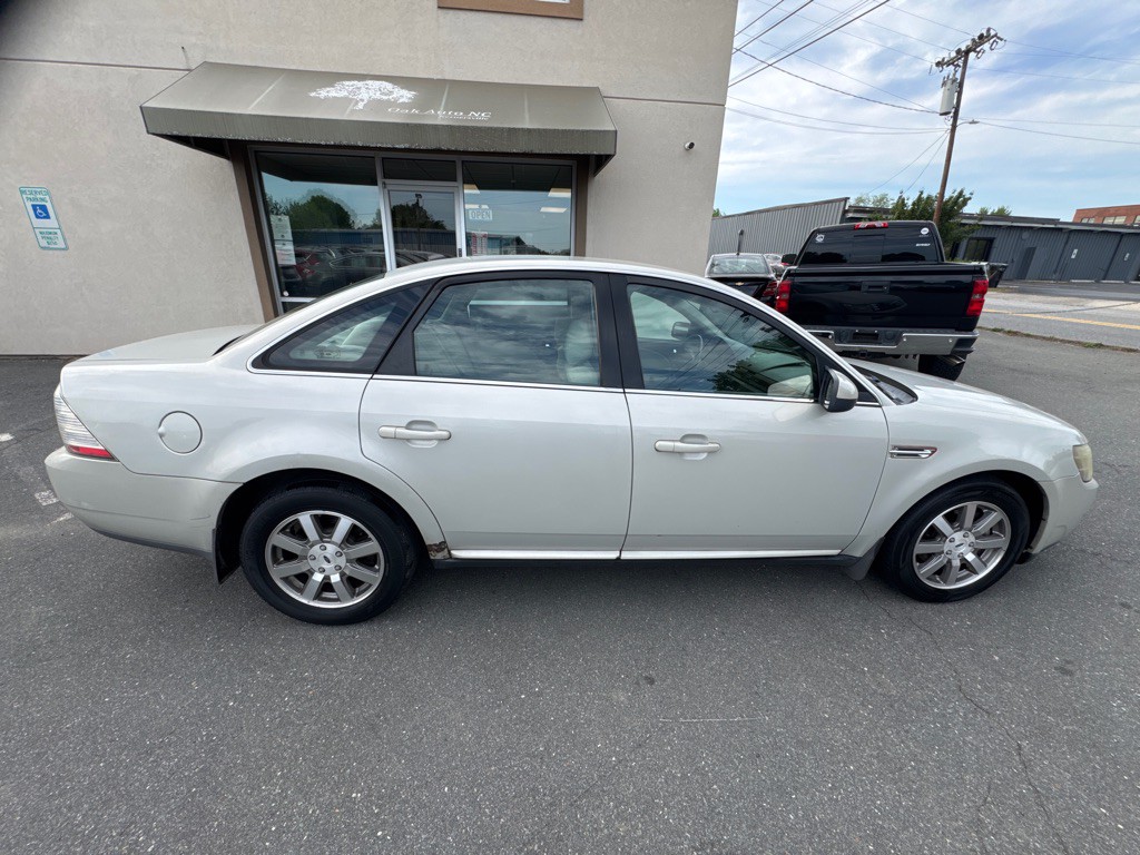 2008 Ford Taurus Image 7