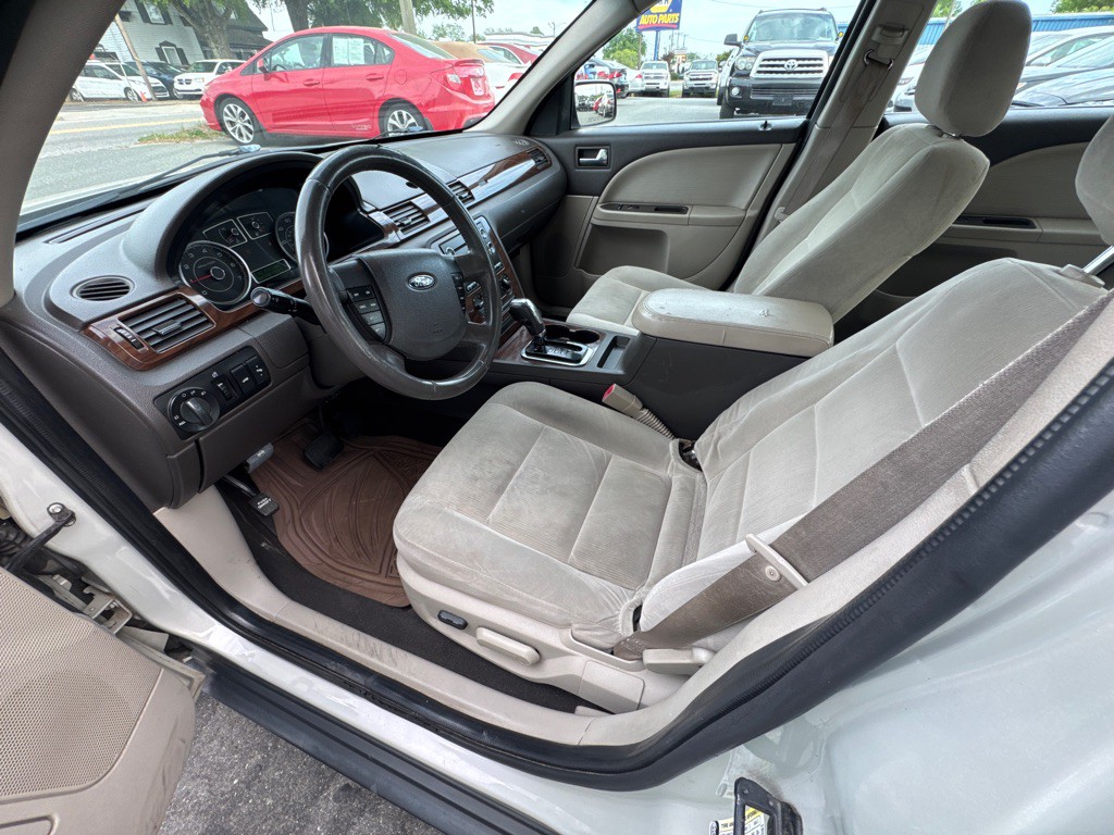 2008 Ford Taurus Image 13