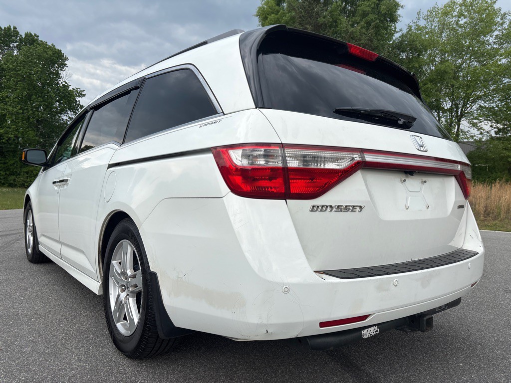 2011 Honda Odyssey Image 3