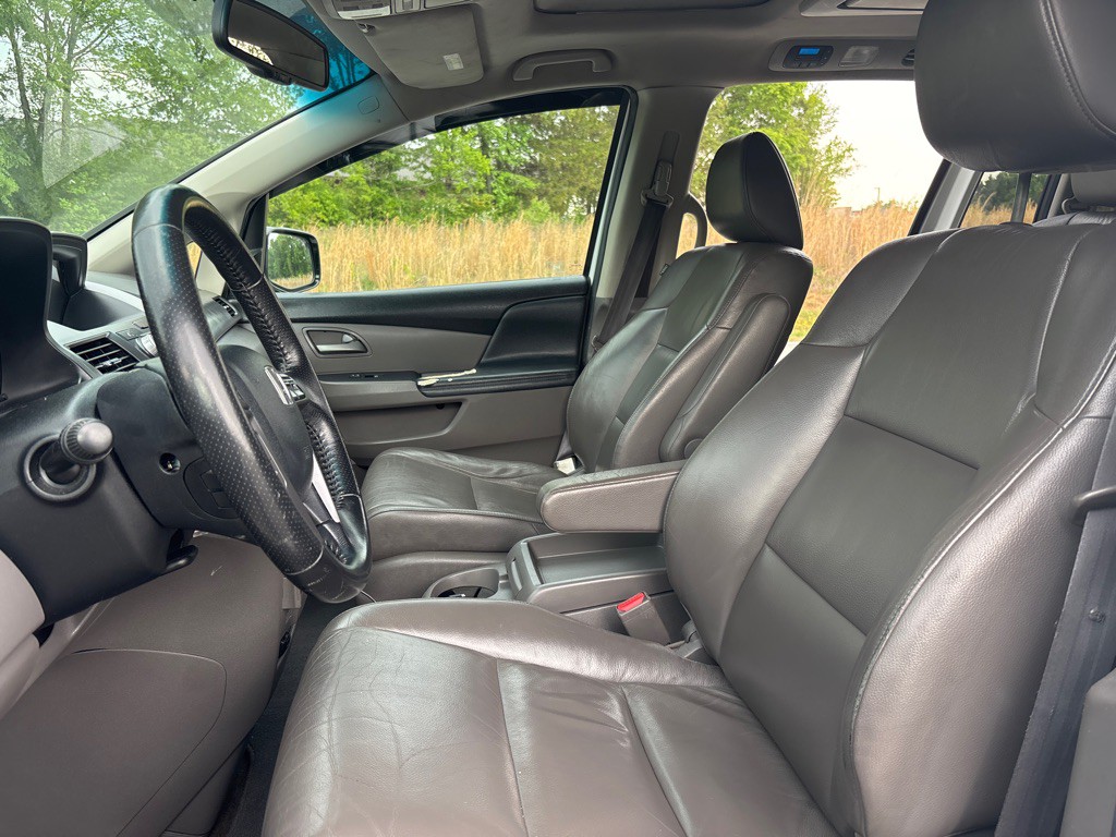 2011 Honda Odyssey Image 12
