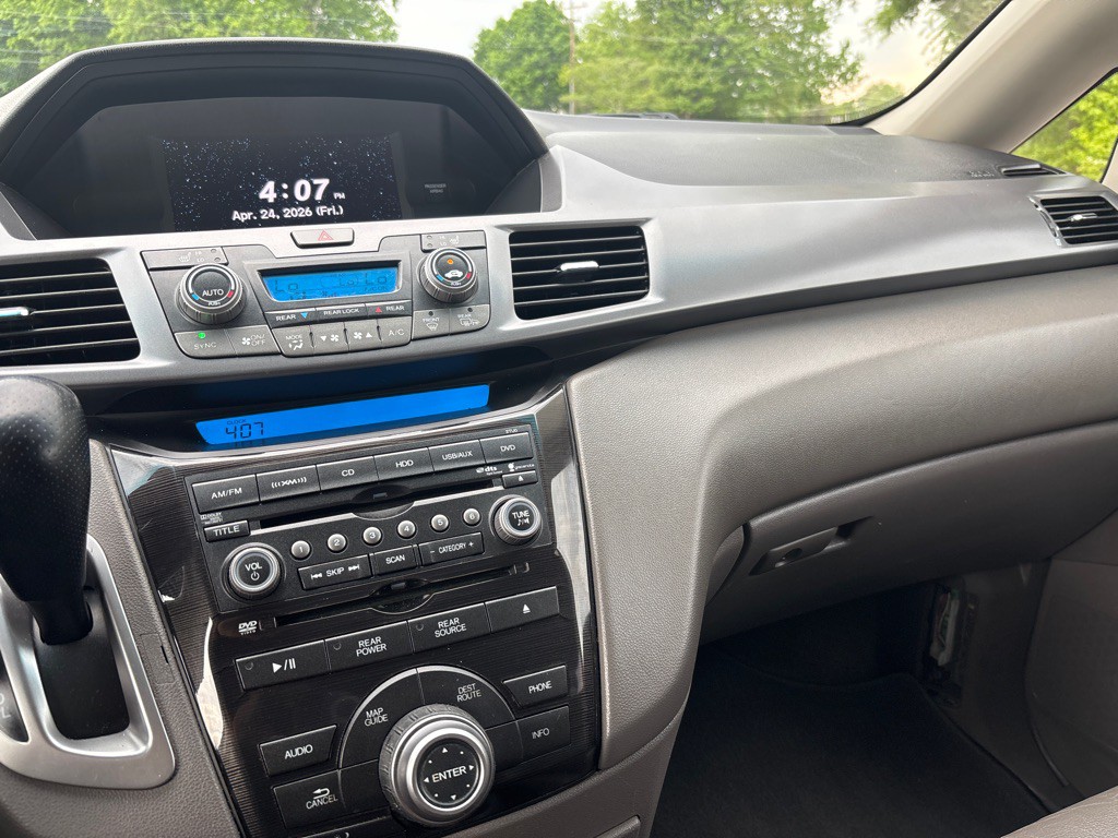 2011 Honda Odyssey Image 16