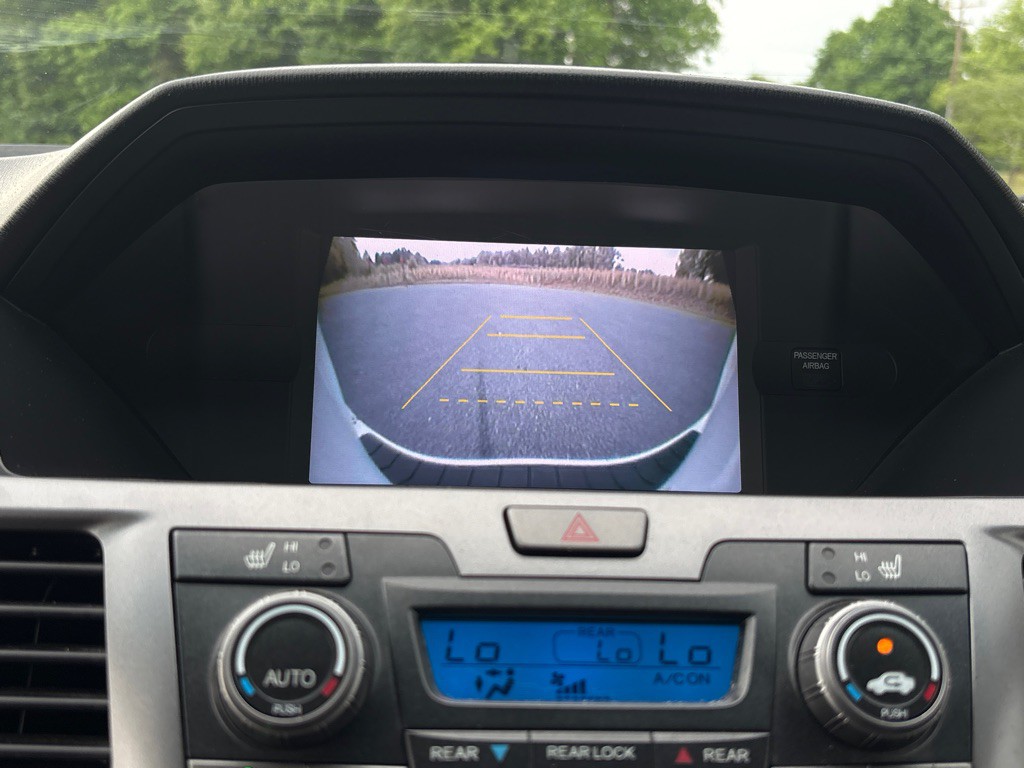 2011 Honda Odyssey Image 19