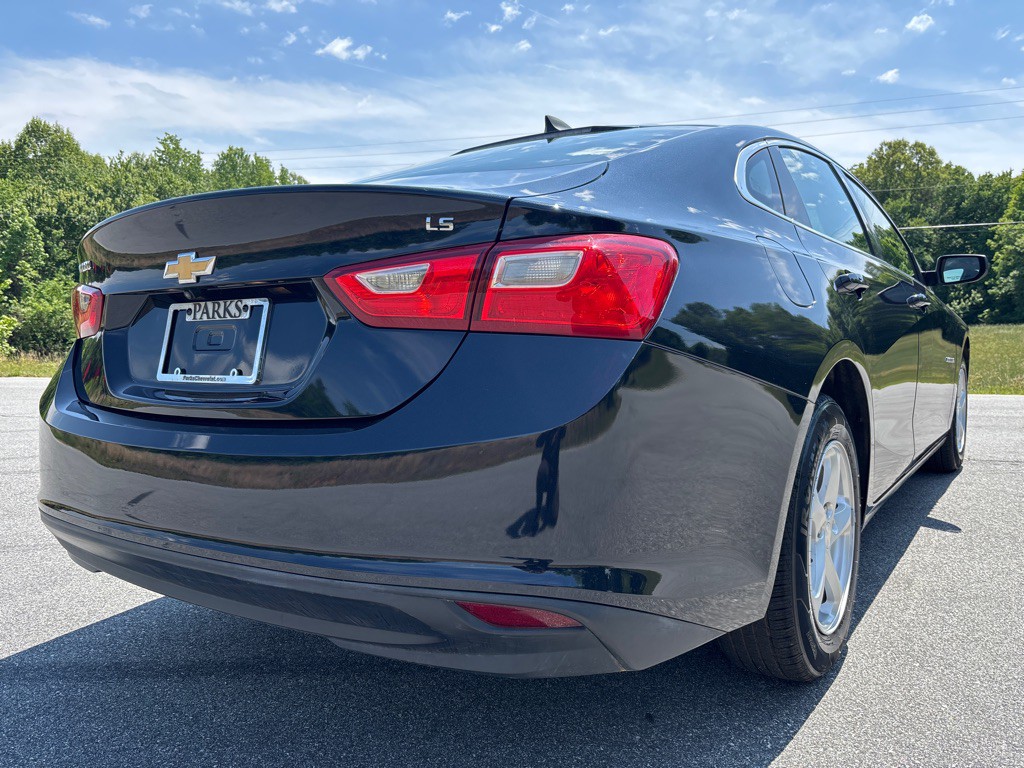 2016 Chevrolet Malibu Image 5