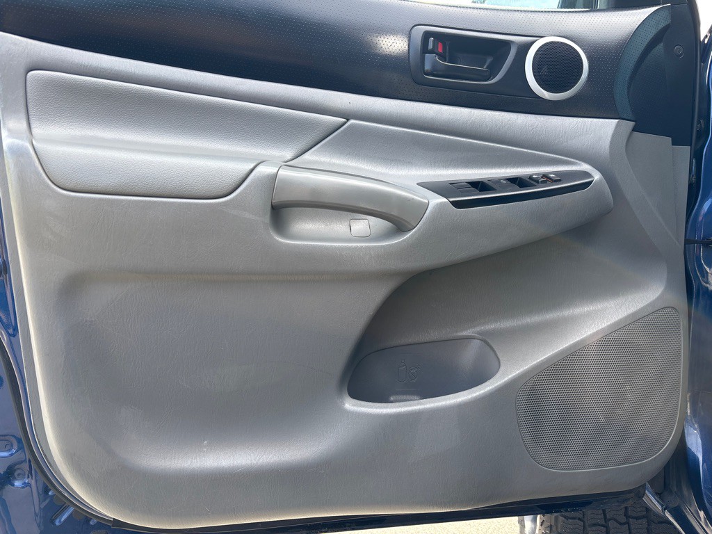 2014 Toyota Tacoma Image 11