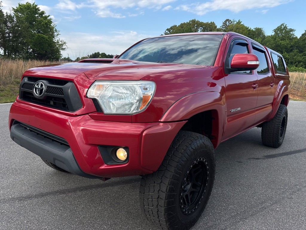 2013 Toyota Tacoma Image 1