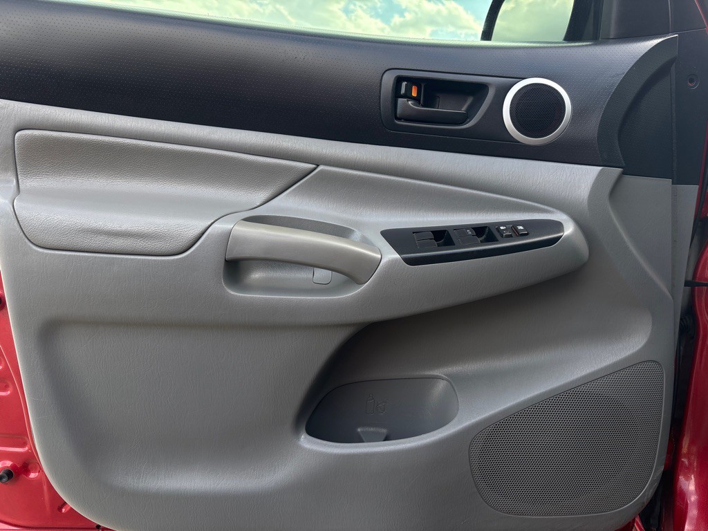 2013 Toyota Tacoma Image 11