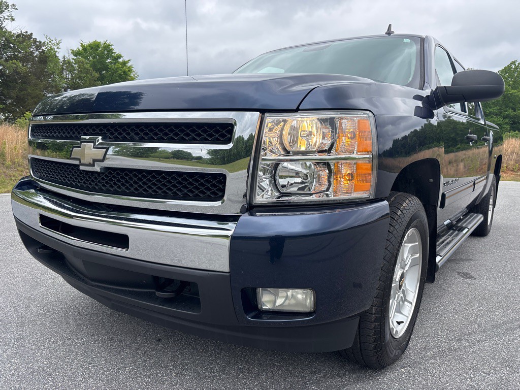 2010 Chevrolet Silverado 1500 Image 1