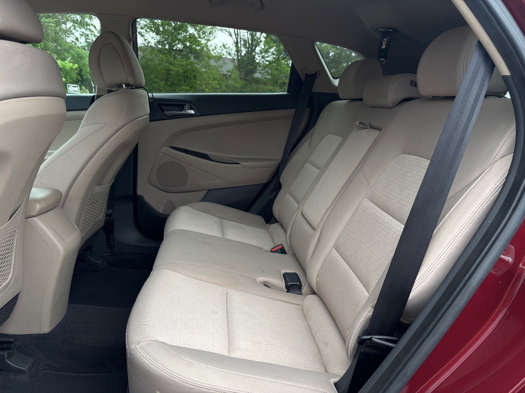 2016 Hyundai Tucson Image 12