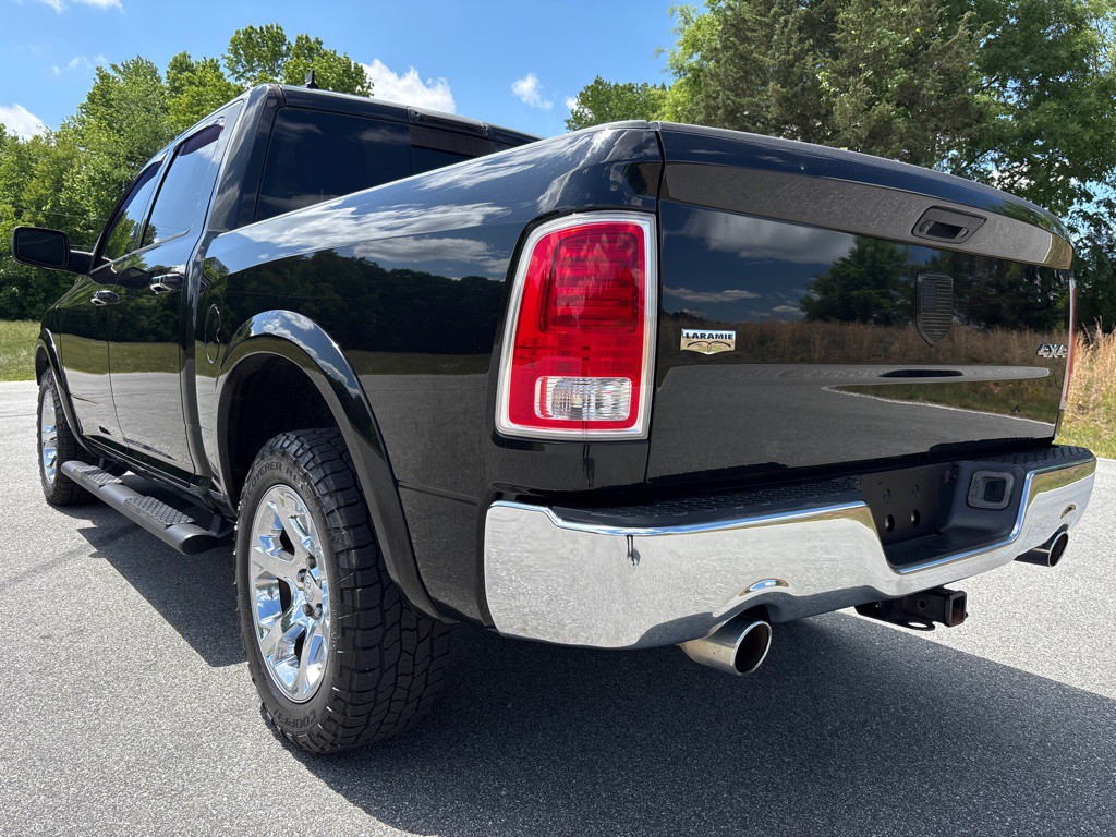 2017 RAM 1500 Image 3