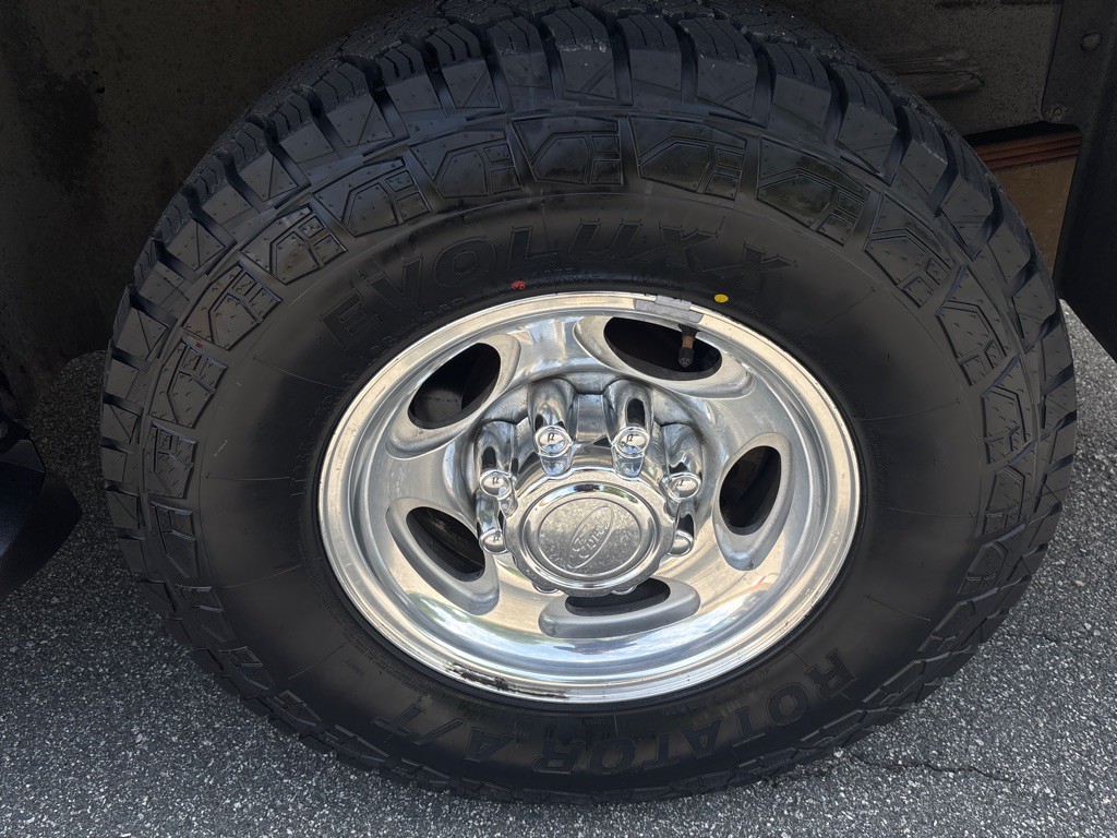 2002 Ford Excursion Image 8
