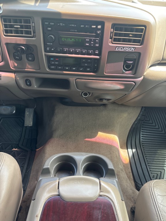 2002 Ford Excursion Image 15