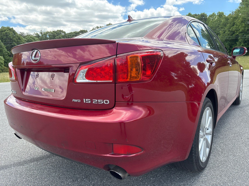 2010 Lexus IS Image 5