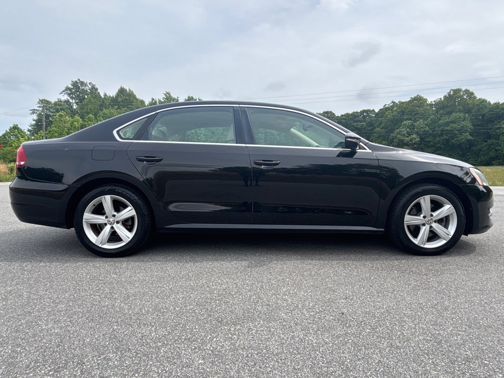 2012 Volkswagen Passat Image 6
