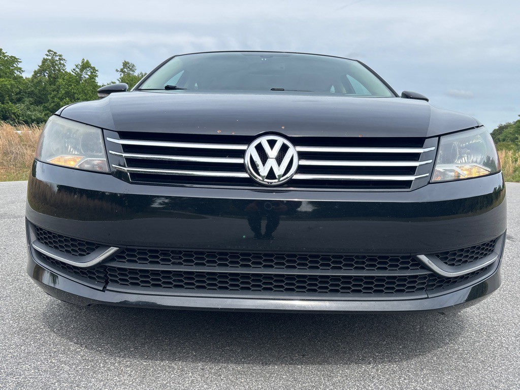 2012 Volkswagen Passat Image 8