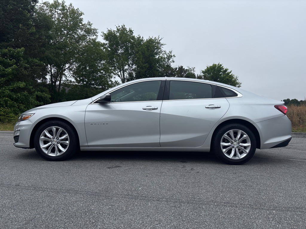 2020 Chevrolet Malibu Image 2