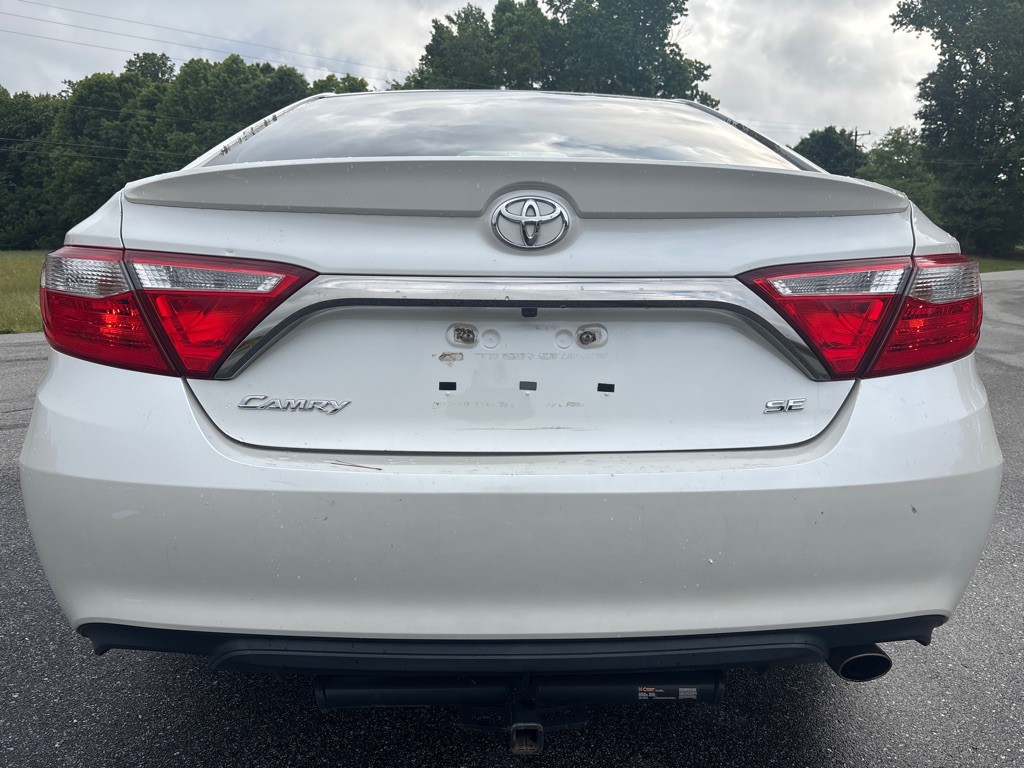 2015 Toyota Camry Image 4
