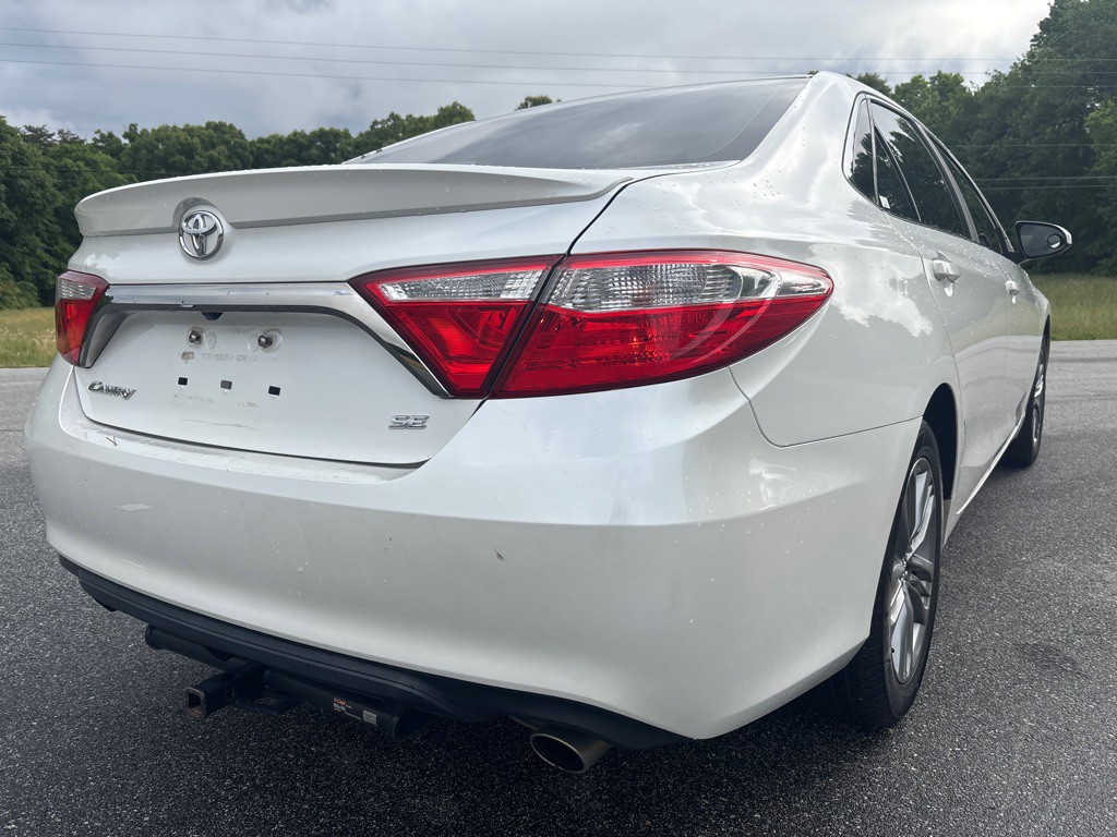2015 Toyota Camry Image 5