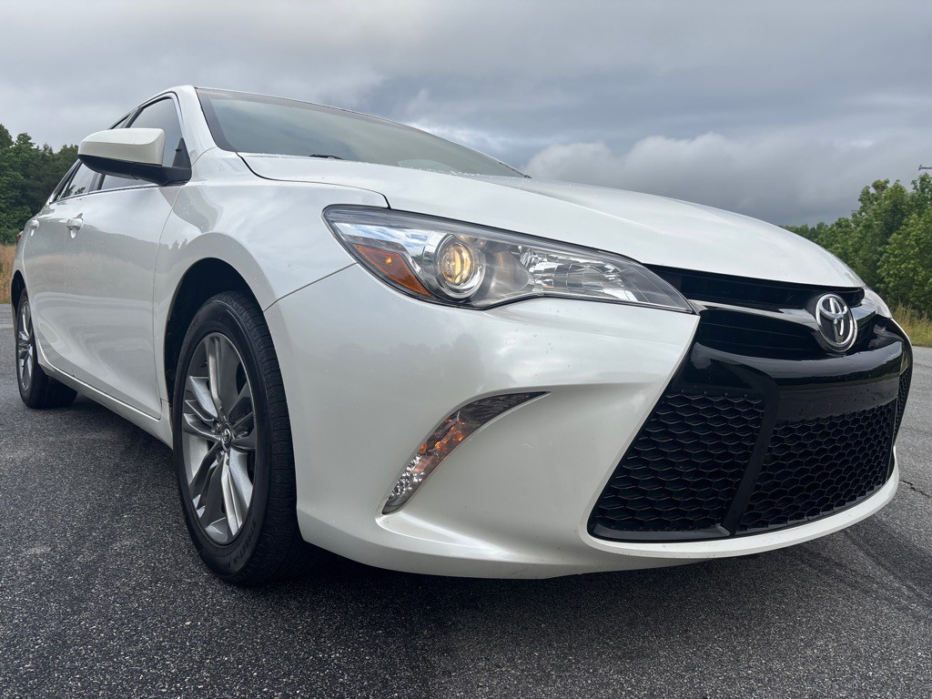 2015 Toyota Camry Image 7
