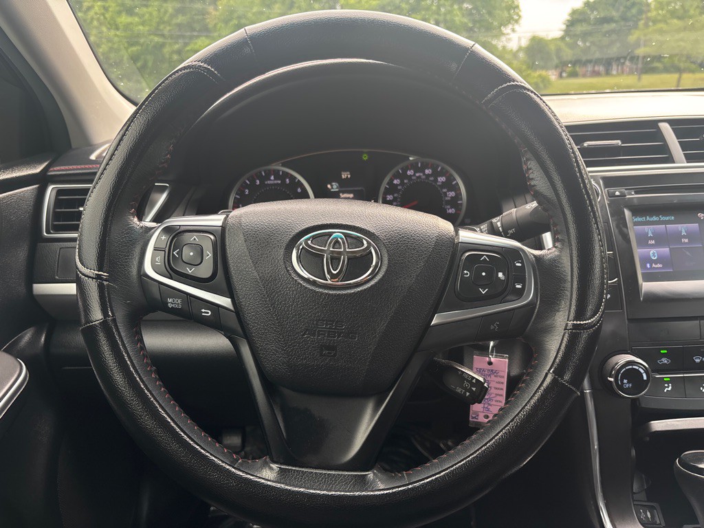 2015 Toyota Camry Image 12