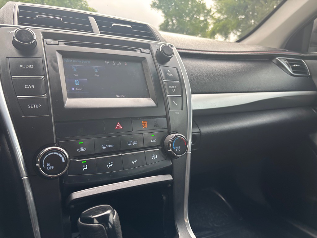 2015 Toyota Camry Image 13