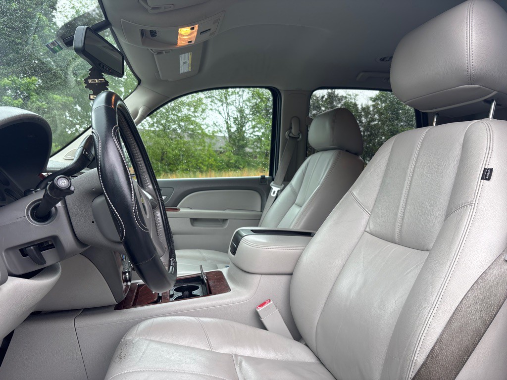 2014 Chevrolet Tahoe Image 11