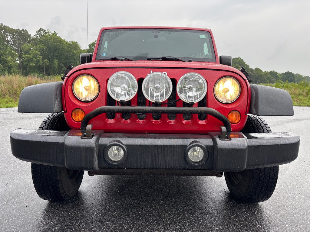 2011 Jeep Wrangler Image 8