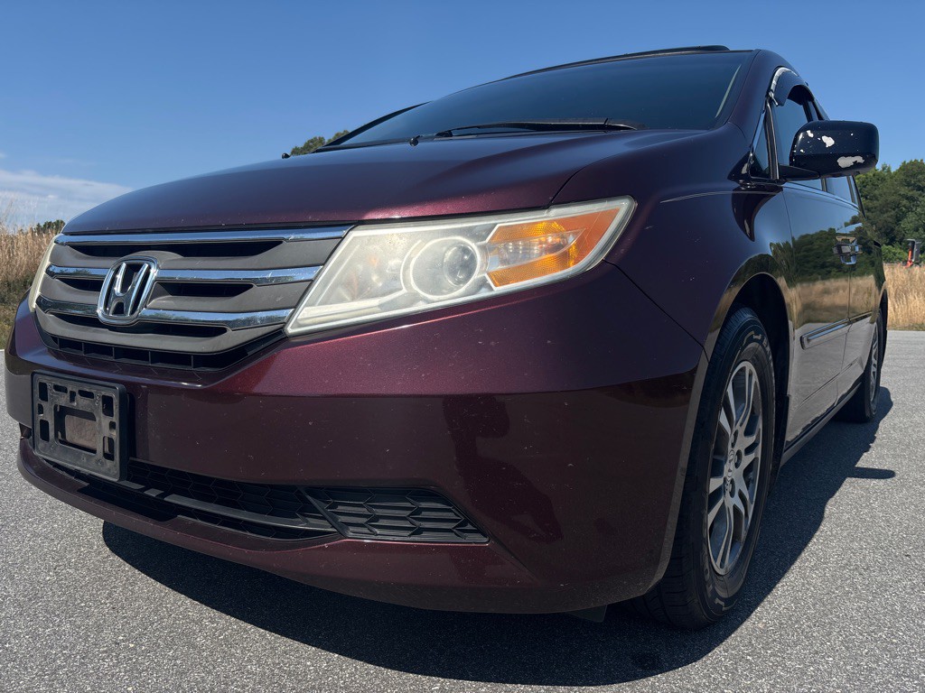 2011 Honda Odyssey Image 1