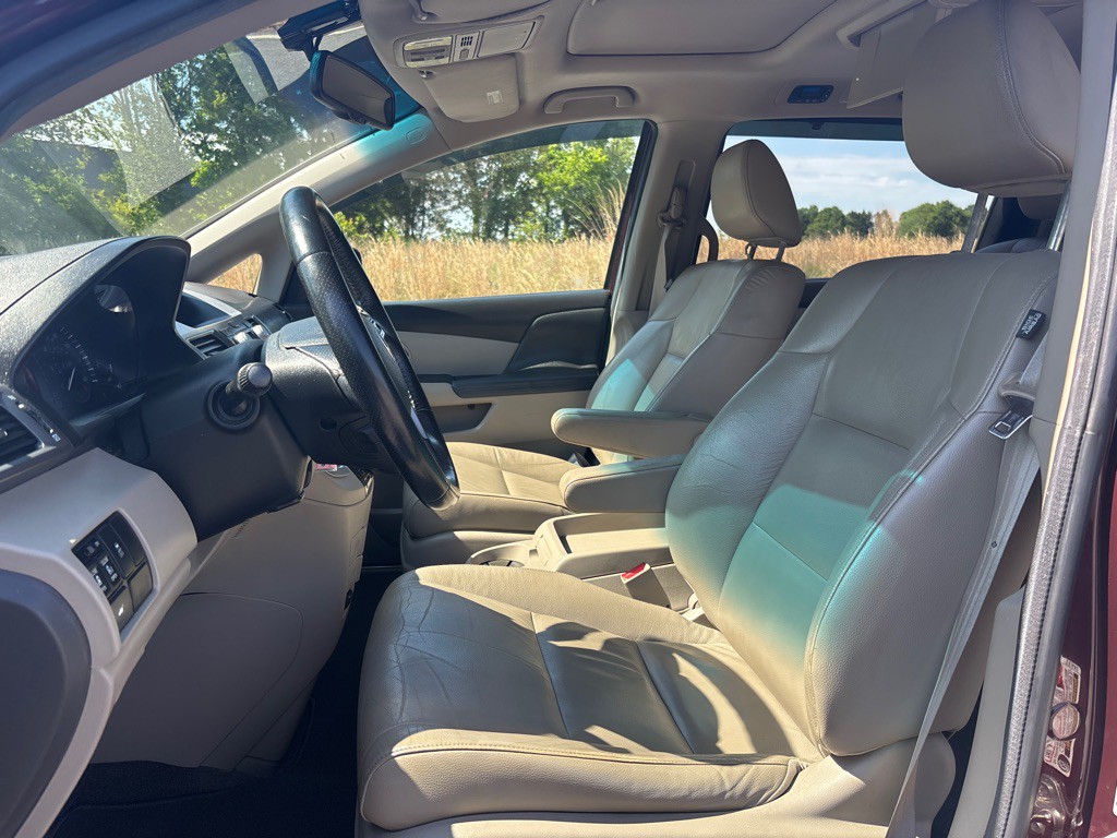 2011 Honda Odyssey Image 8