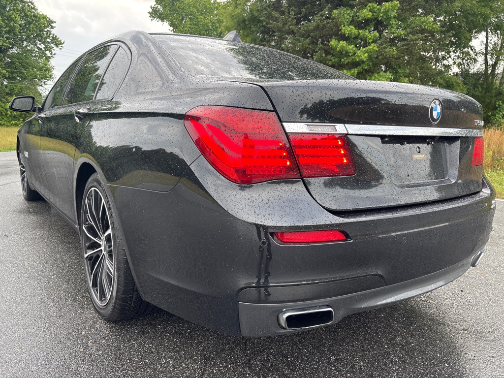 2014 BMW 7 Series Image 3