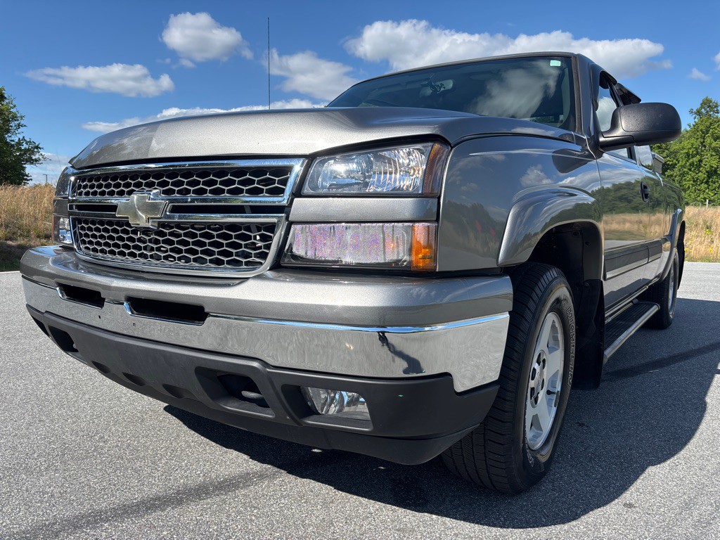 2006 Chevrolet Silverado 1500 Image 1