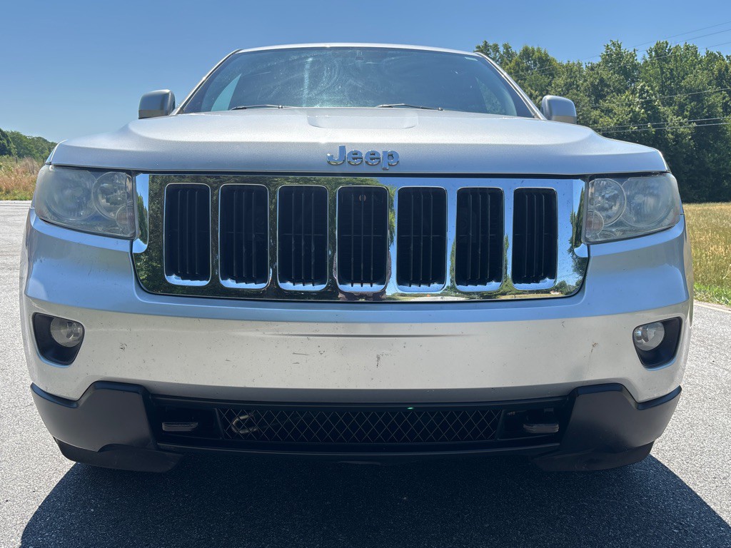 2011 Jeep Grand Cherokee Image 8