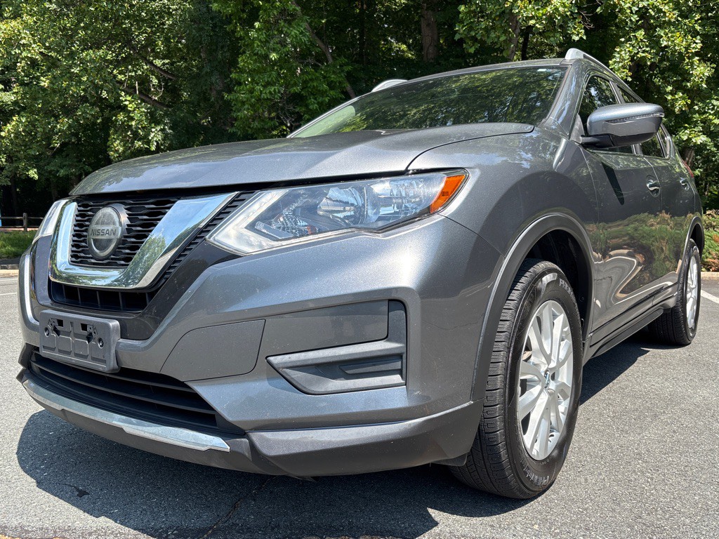 2020 Nissan Rogue Image 1