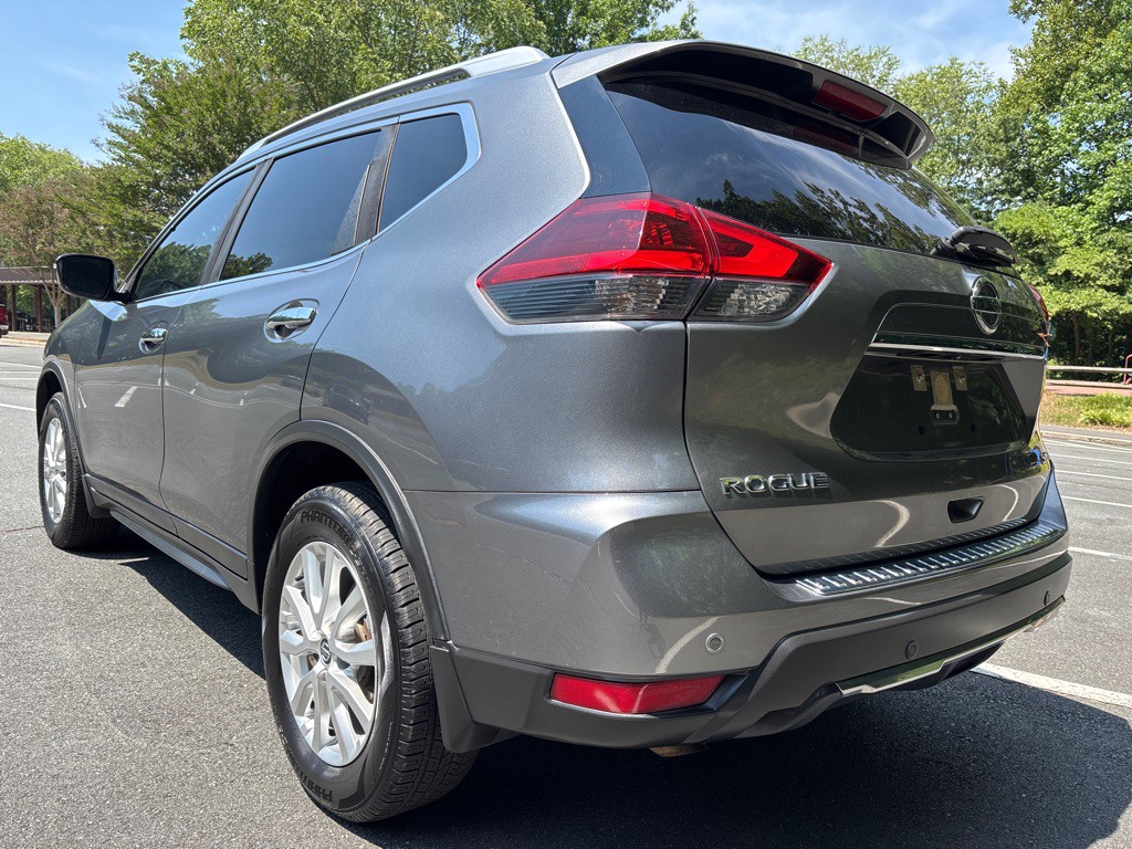 2020 Nissan Rogue Image 3