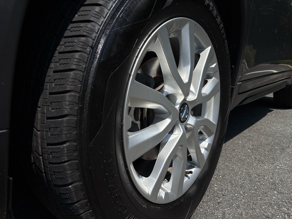 2020 Nissan Rogue Image 9