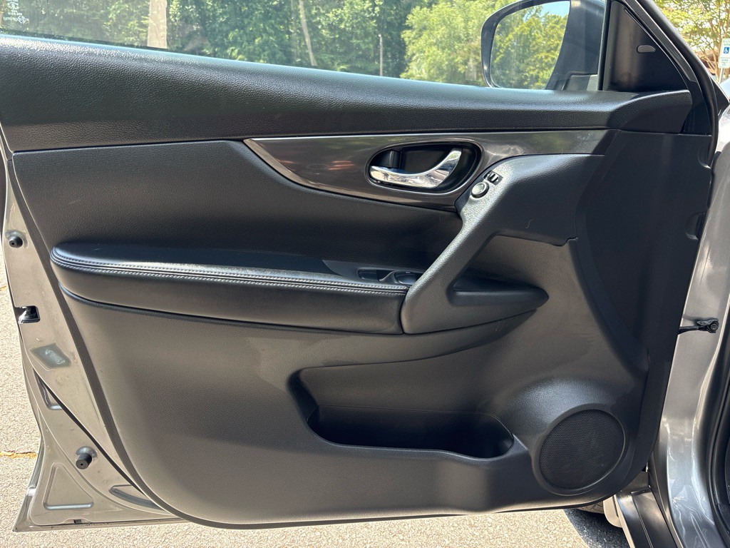 2020 Nissan Rogue Image 11