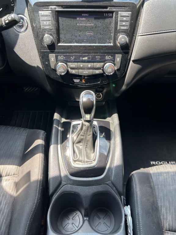 2020 Nissan Rogue Image 16