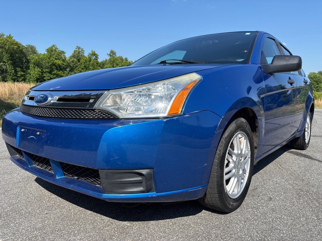 2011 Ford Focus Image 1