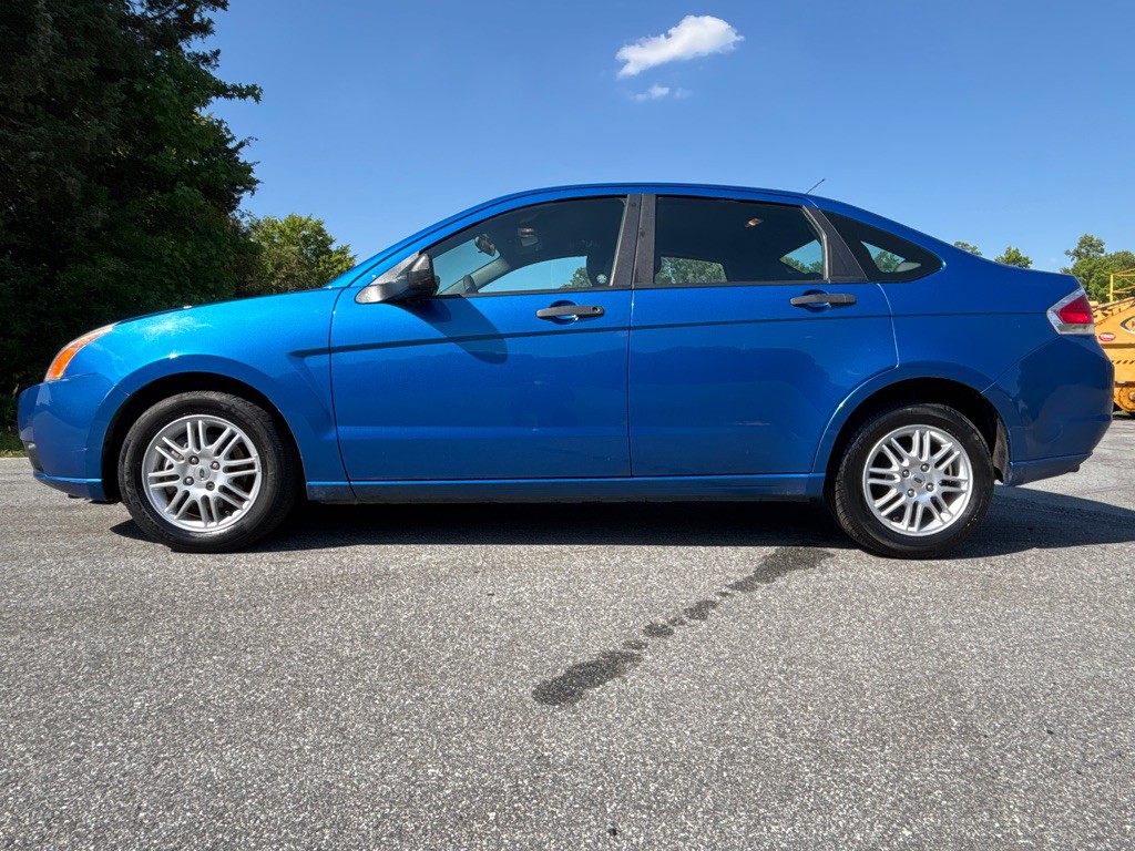 2011 Ford Focus Image 2