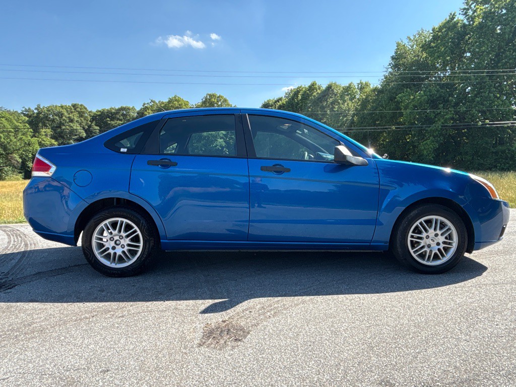 2011 Ford Focus Image 6