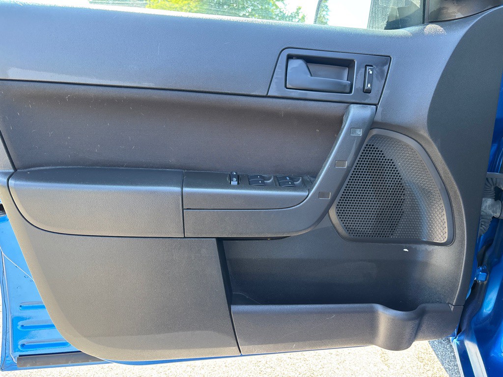 2011 Ford Focus Image 9
