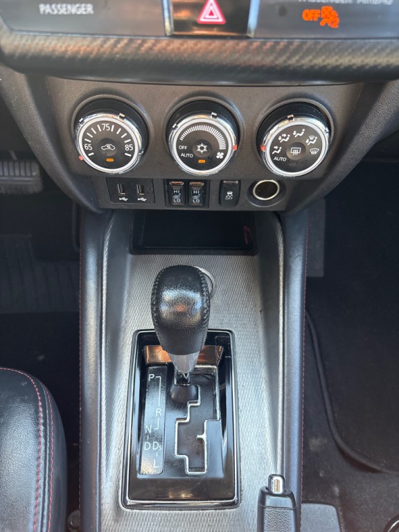 2018 Mitsubishi Outlander Image 17