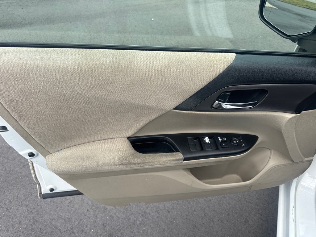 2013 Honda Accord Image 11