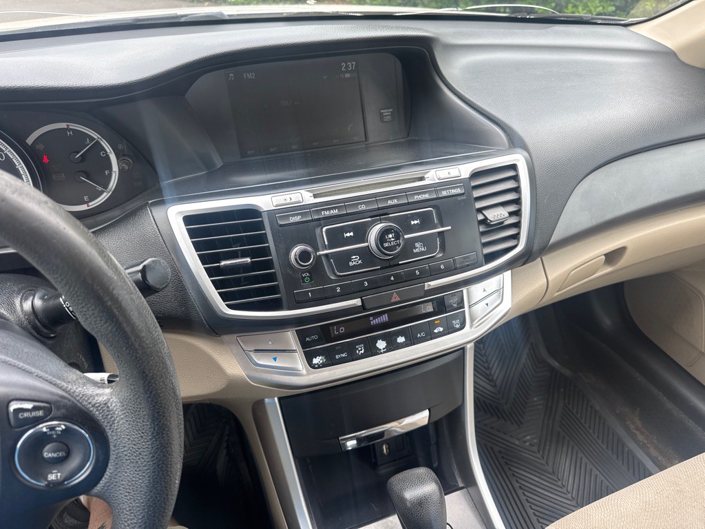 2013 Honda Accord Image 12