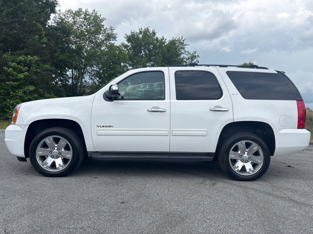 2013 GMC Yukon Image 2